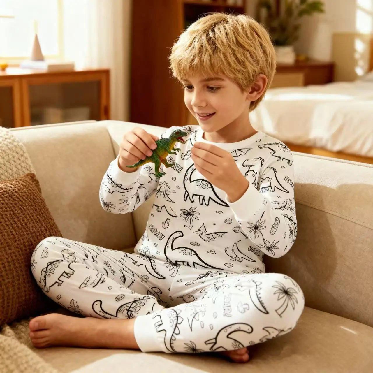 Mini&More - Coloring Pajamas Set with Markers (Reusable After Wash)
